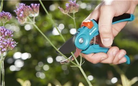 Секатор для обрізки гілок товщиною до 20 мм Gardena Classic B/S